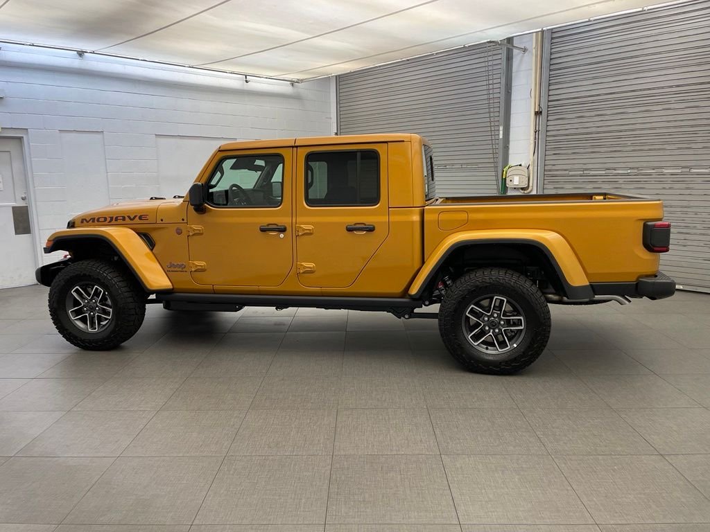 New 2026 Goldilocks Exterior Paint Jeep Mojave image 5