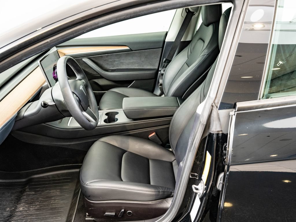Used 2023 Black Tesla  image 20