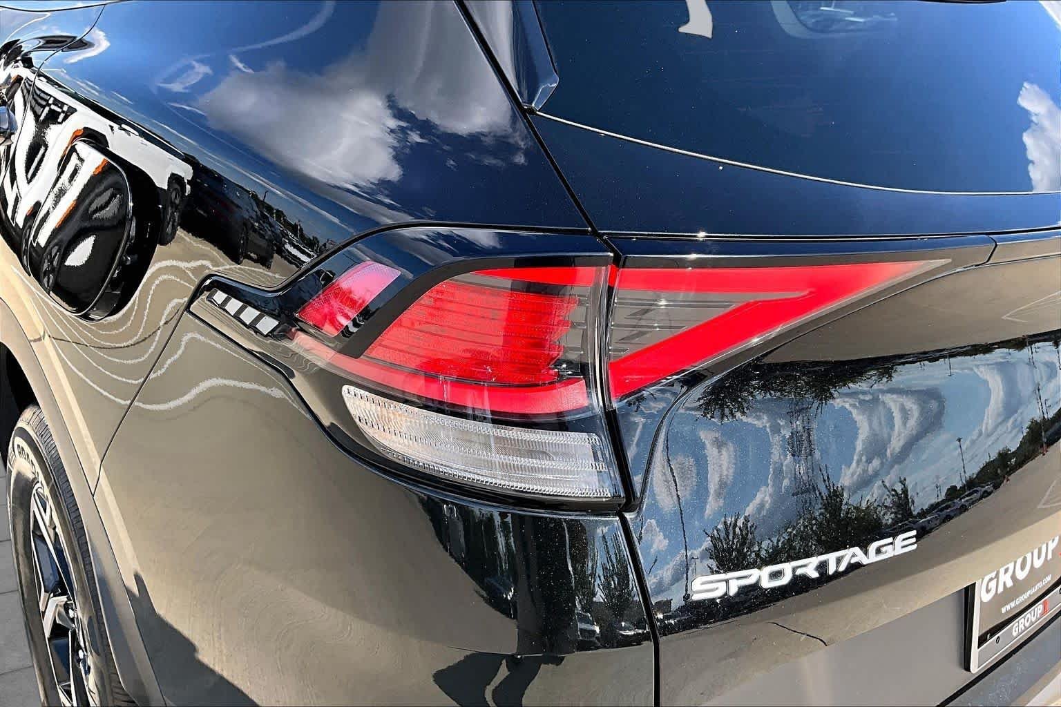 Used 2024 Fusion Black Kia LX image 27