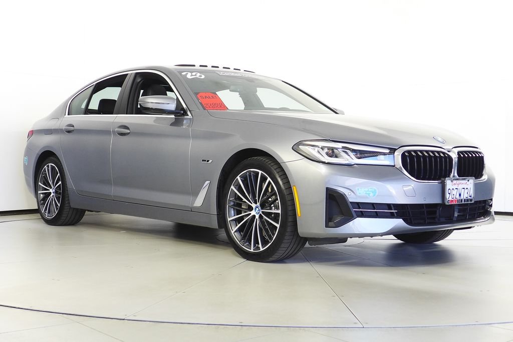 Certified Used 2023 Skyscraper Gray Metallic BMW 530e iPerformance image 4