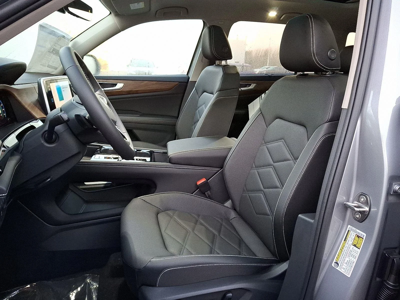 2026 Volkswagen Atlas SE w/Tech - Photo 12
