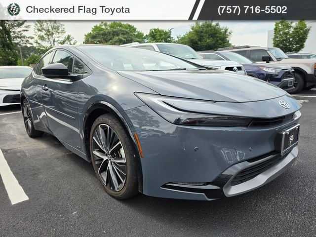 Used 2023 Guardian Gray Toyota Limited image 3