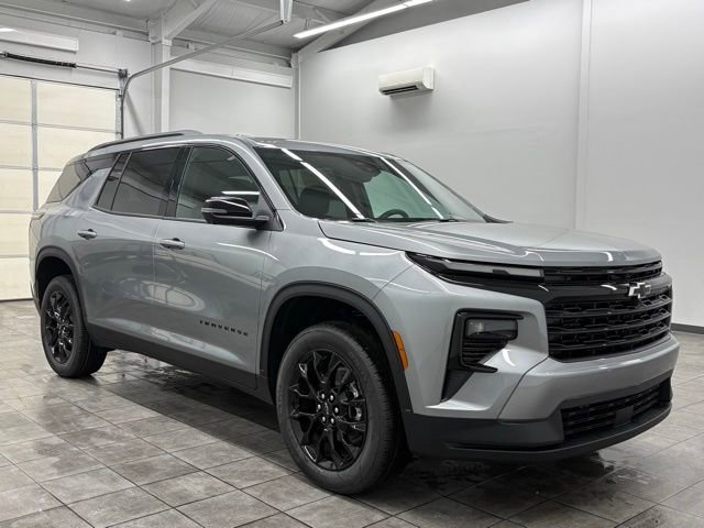 2026 Chevrolet Traverse FWD LT's photo