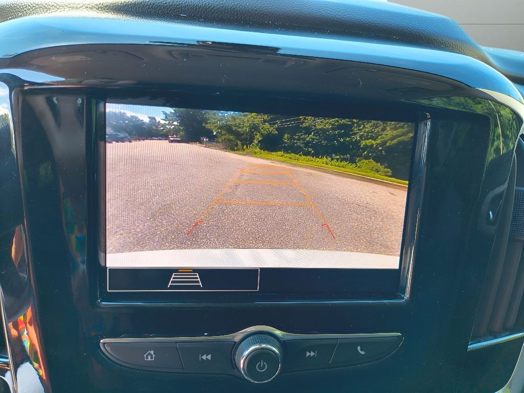 Used 2020 Summit White Chevrolet LS image 22