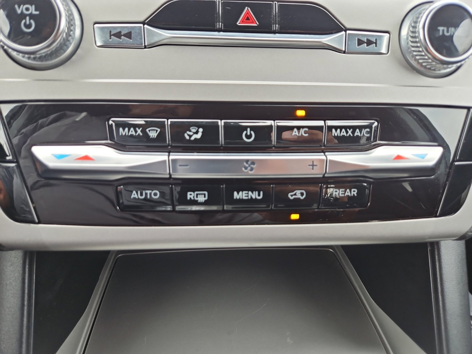 Used 2022 Black Metallic Ford XLT image 16