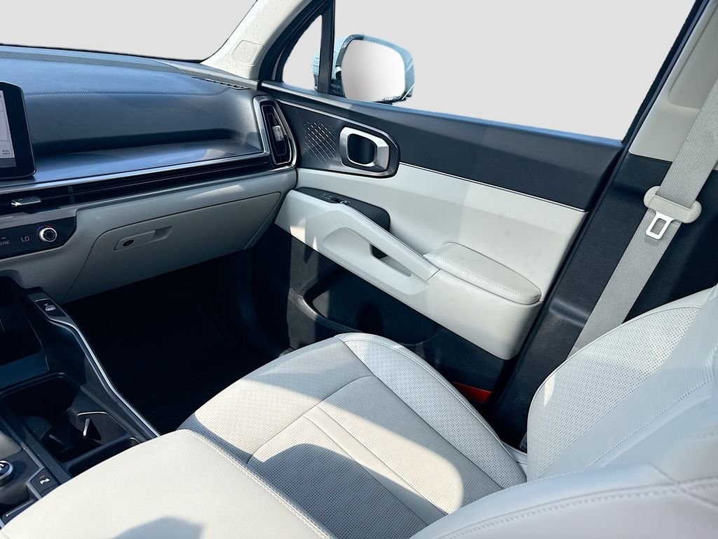 Used 2025 Glacial White Pearl Kia S image 13