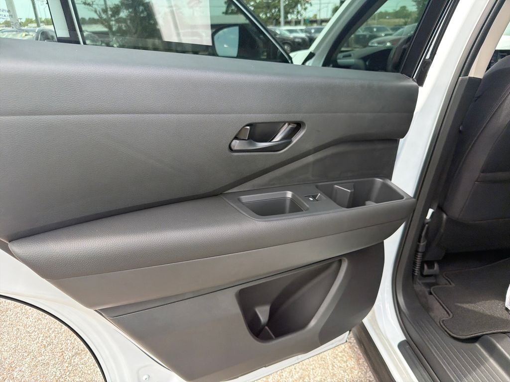 New 2026 Nissan Pathfinder SV 4D Sport Utility