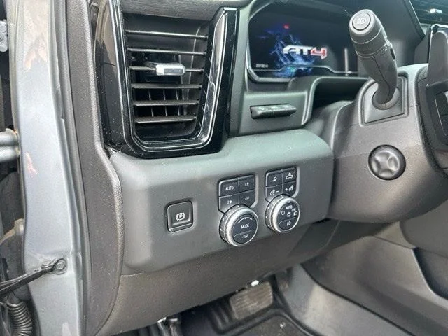 Used 2024 Silver GMC AT4 image 33