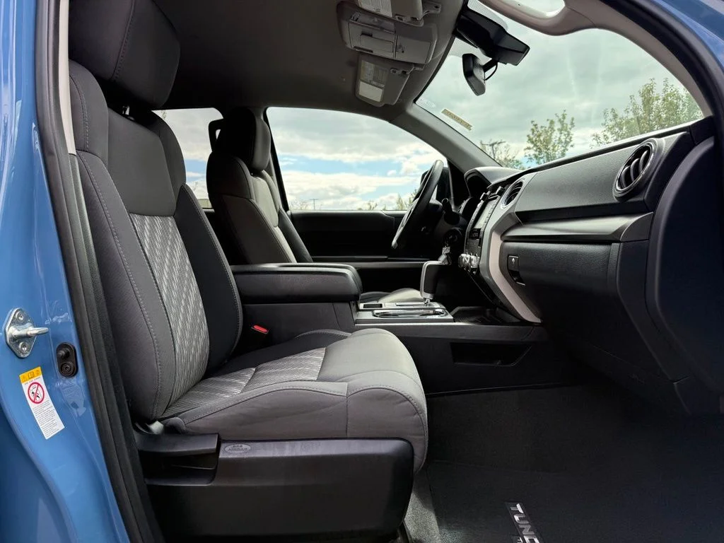 Used 2019 Blue Toyota SR5 image 20