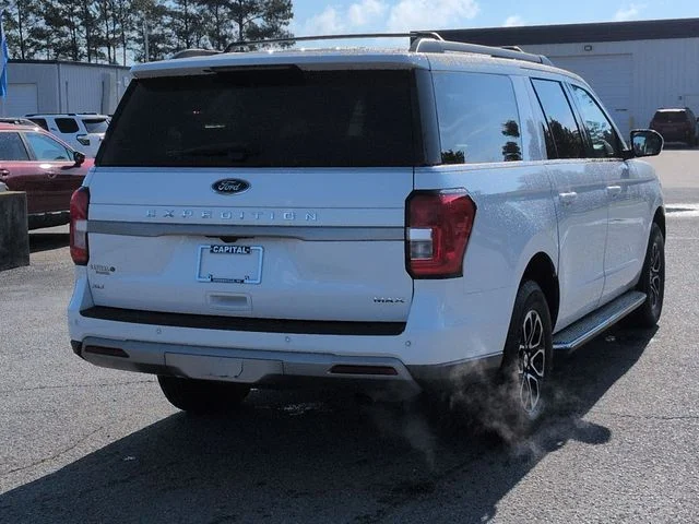 Used 2023 White Ford XLT image 3