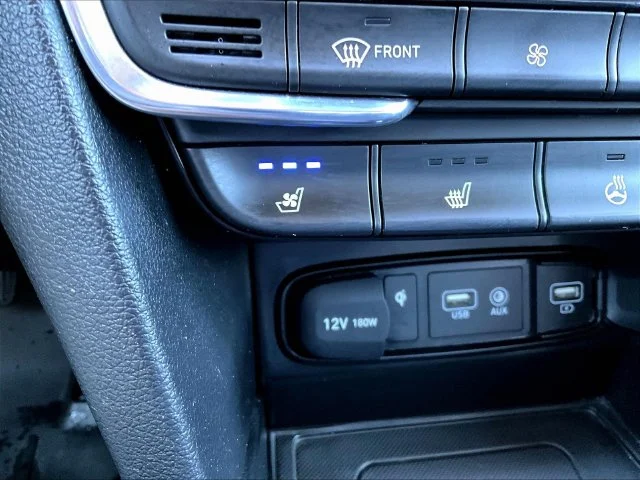 Used 2020 Blue Hyundai Limited image 18