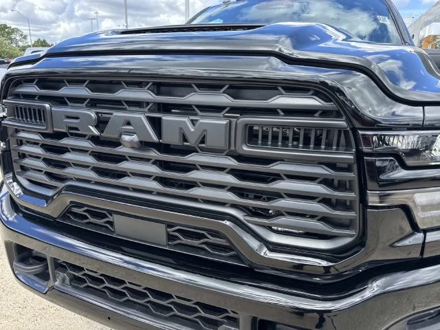 New 2027 Diamond Black Crystal Pearl-Coat Exterior Paint RAM Black Express image 6