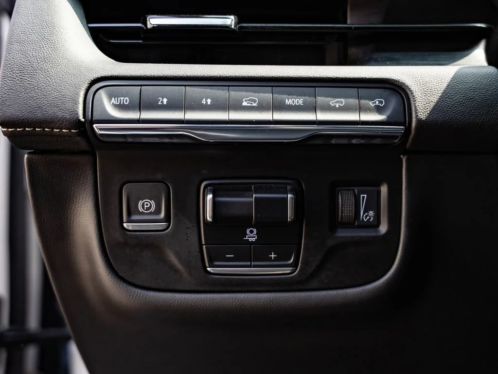 Used 2023 Crystal White Tricoat Cadillac Sport image 46