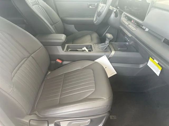 New 2027 Snow White Pearl / Black Roof Kia X-Line image 26