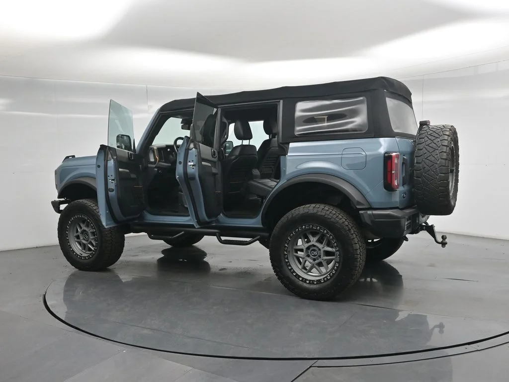 Used 2021 Blue Ford Badlands image 33