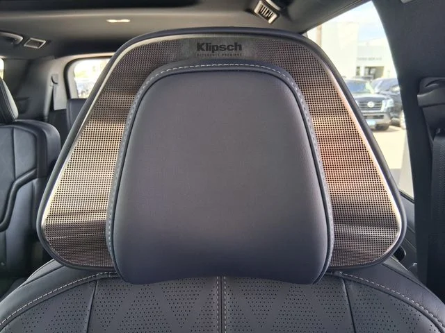 New 2026 2T RADIANT WHIT INFINITI Sport 4WD image 28