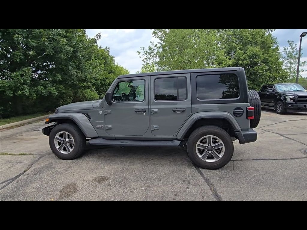Certified Used 2018 Gray Jeep Unlimited Sahara image 5