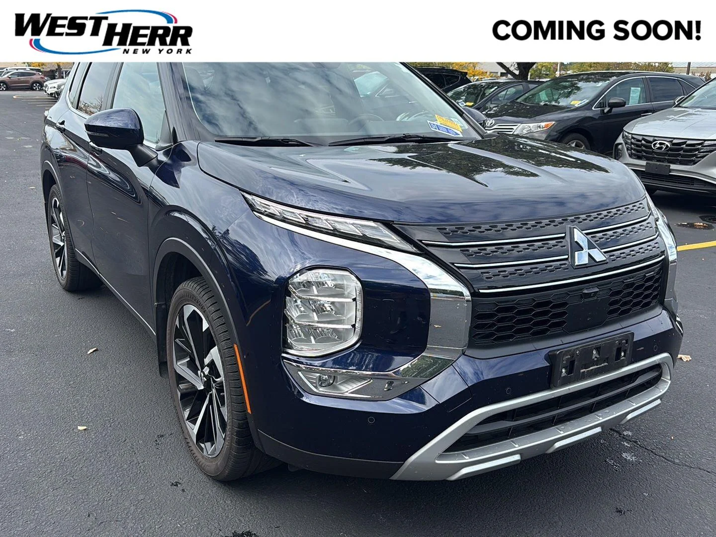 Used 2024 Cosmic Blue Metallic Mitsubishi SE image 1