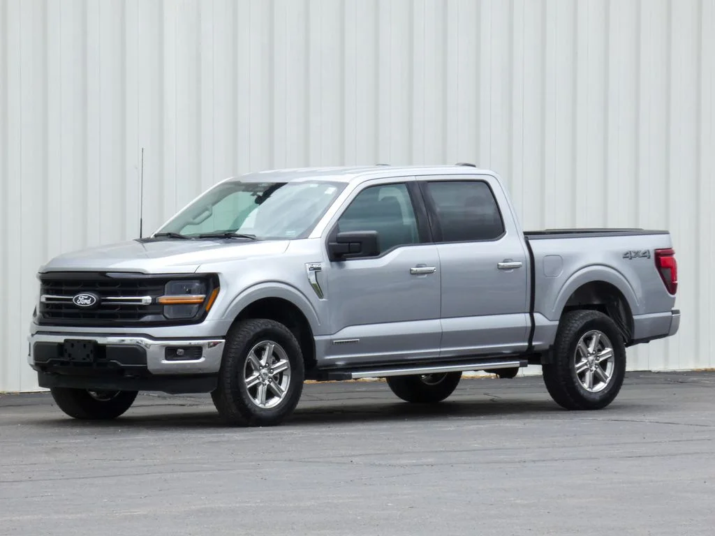 Used 2025 Silver Ford XLT image 37
