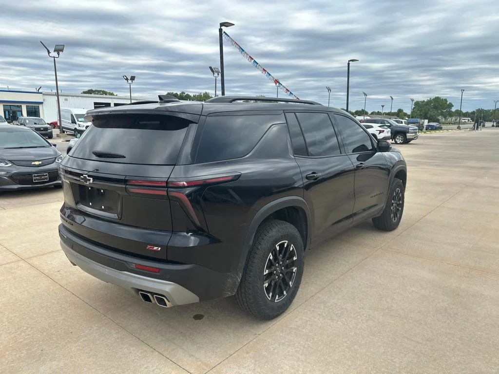 Used 2024 Black Chevrolet Z71 image 34