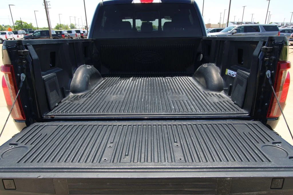 Used 2024  Ford XLT image 13
