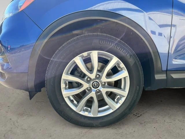 Used 2021 Blue Nissan S image 14