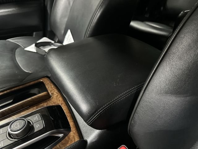 Used 2023 Silver Nissan SL image 28