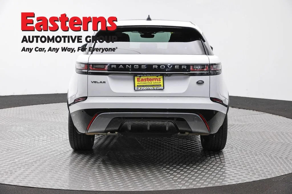 Used 2022 White Land Rover P250 R-Dynamic S image 6