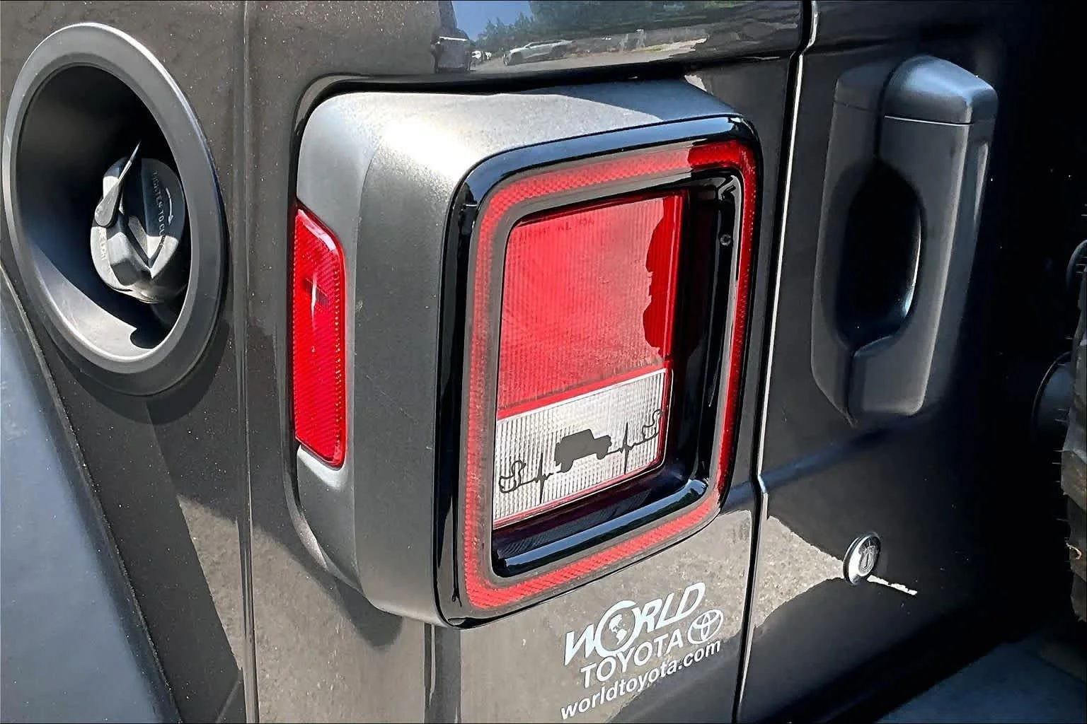 Used 2023 Granite Crystal Metallic Clearcoat Jeep Sport image 29