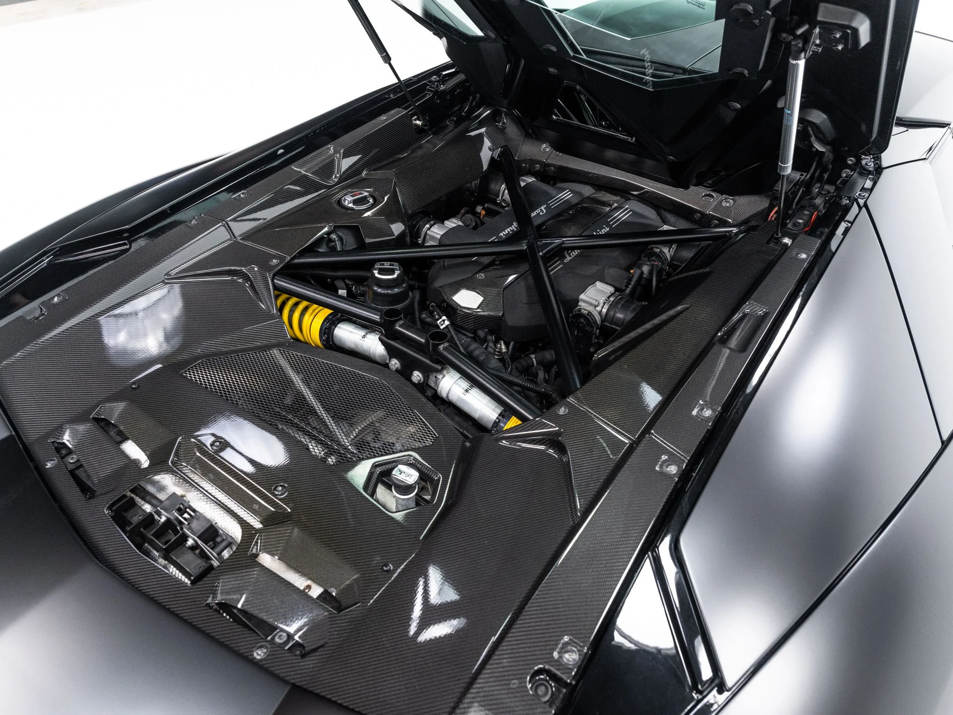 Used 2014  Lamborghini Roadster image 57
