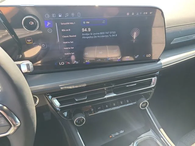 New 2026 Summit White Chevrolet LT image 31