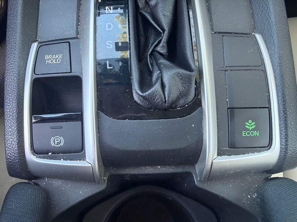 Used 2019 White Honda LX image 28