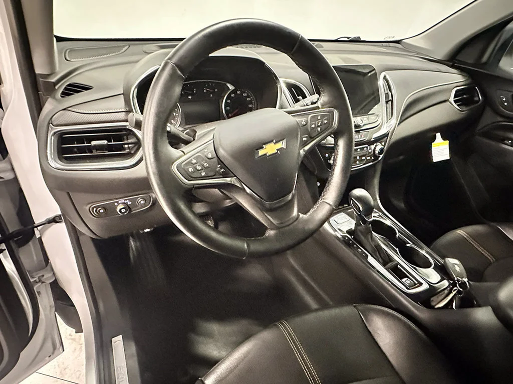 Used 2024 Summit White Chevrolet Premier image 25