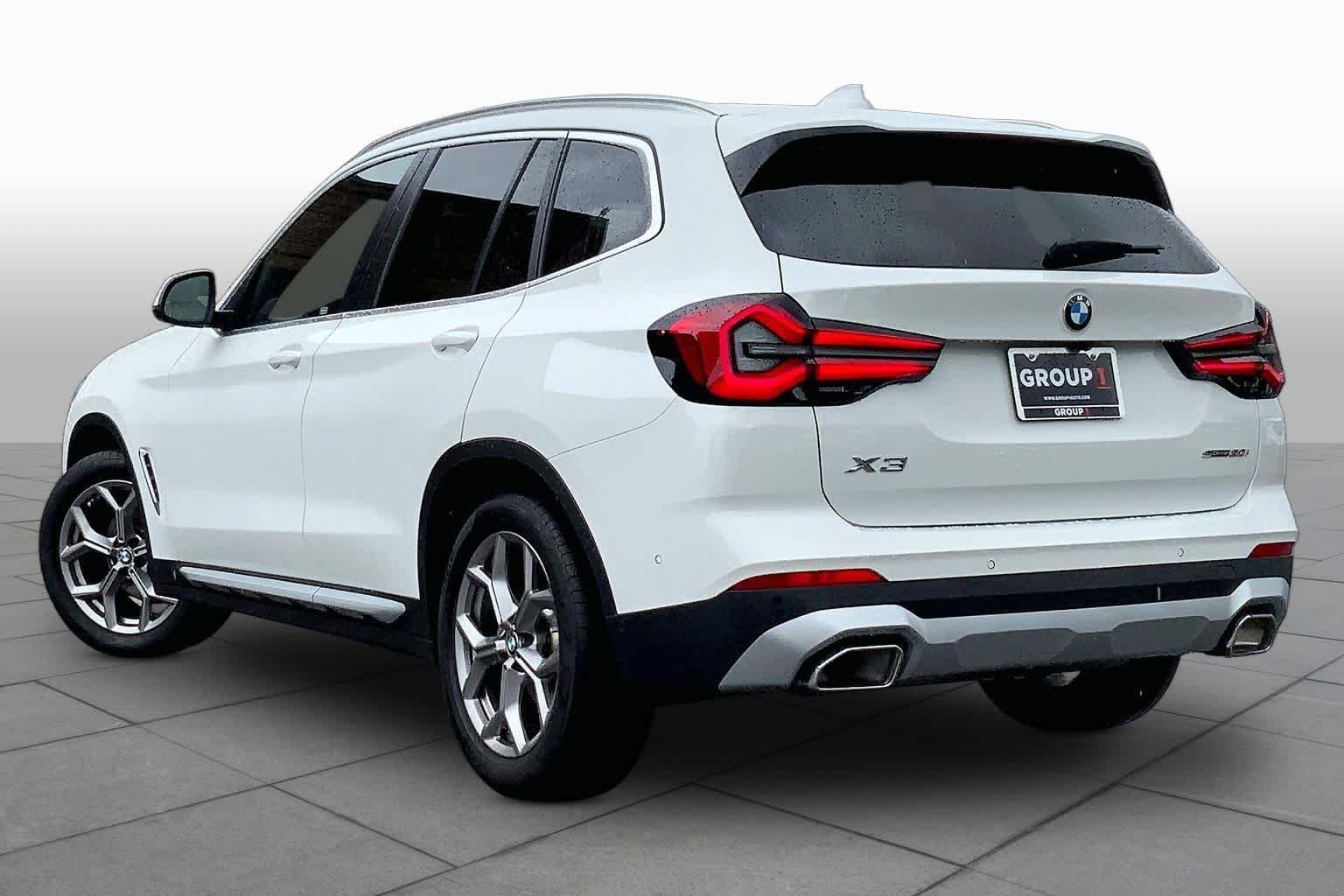 Used 2023 Alpine White BMW sDrive30i image 12