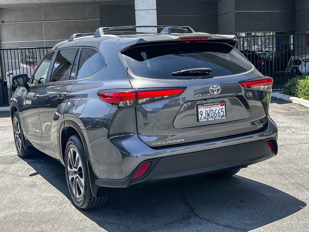 Used 2023 Gray Toyota XLE image 4