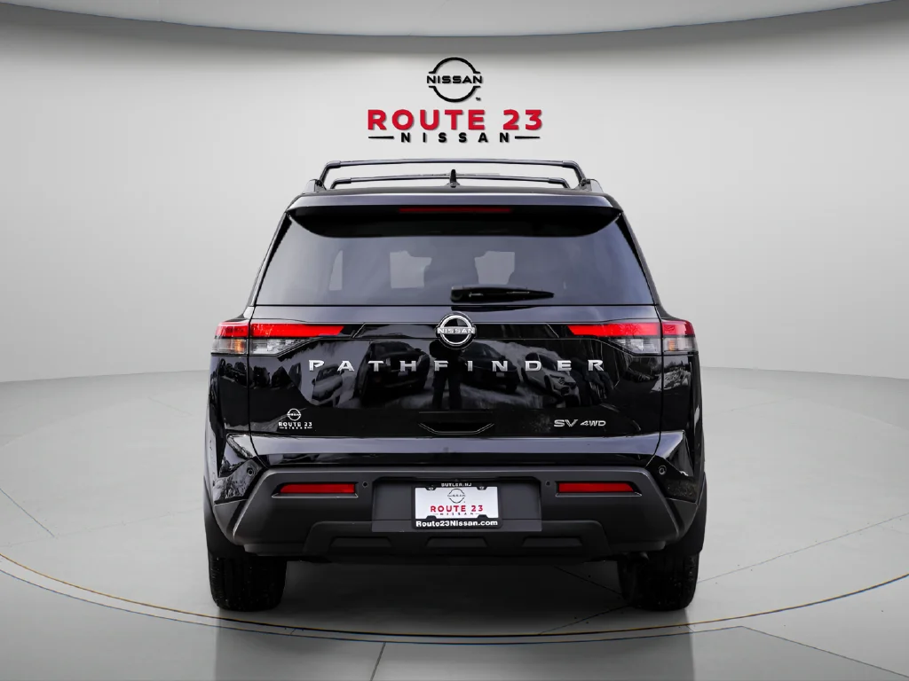 2024 Nissan Pathfinder SV - Photo 5
