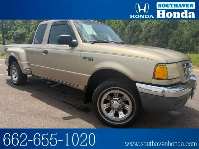 Used 2001 Harvest Gold Clearcoat Metallic Ford XLT image 1