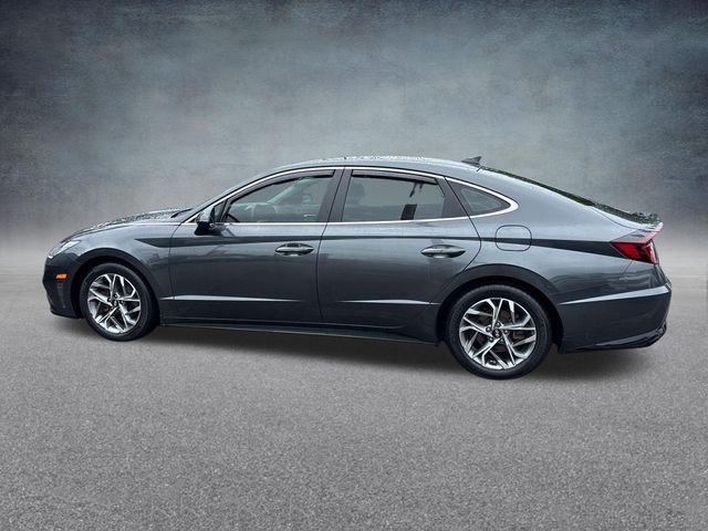 Used 2023 Gray Hyundai SEL image 4