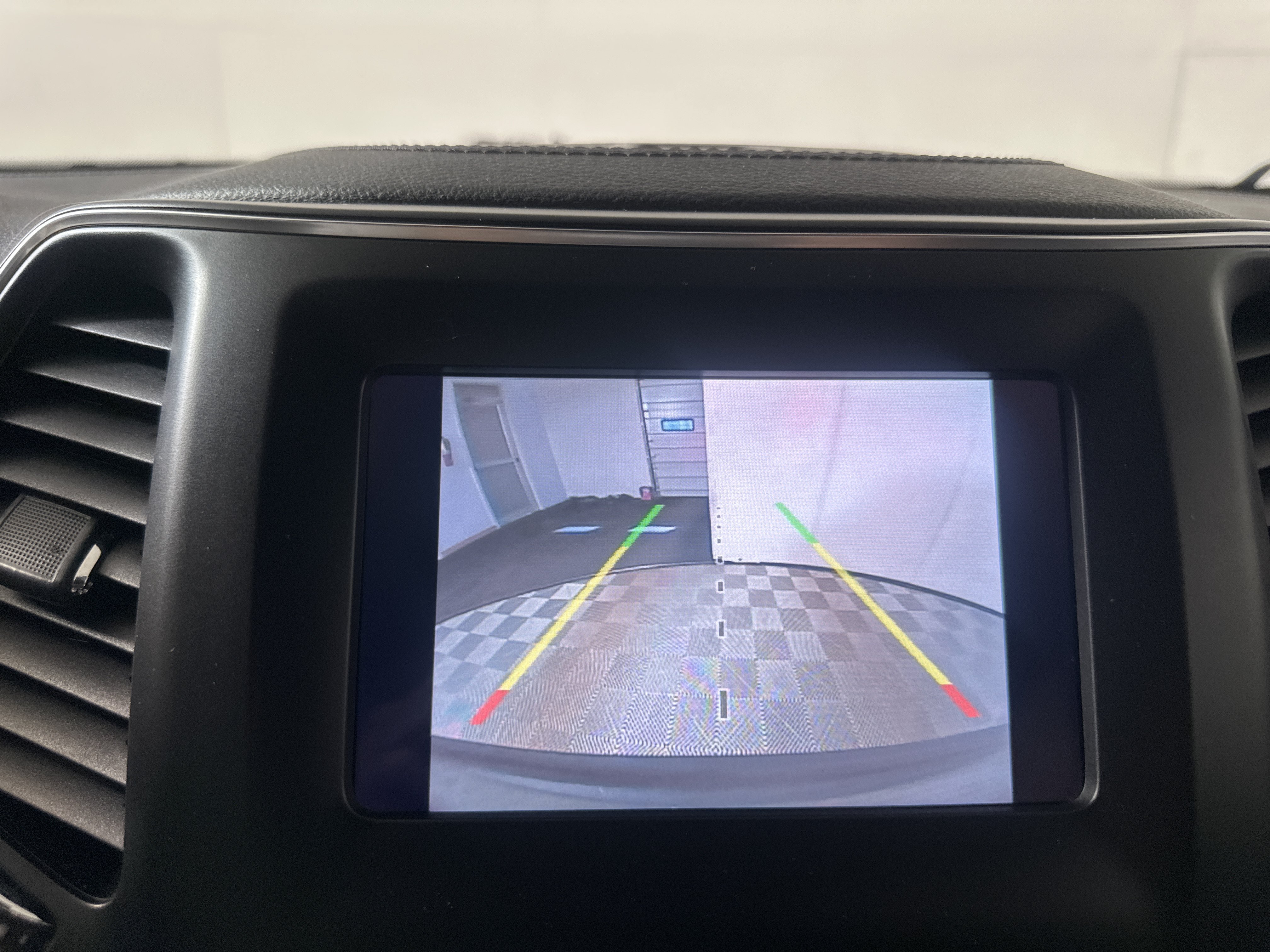 Used 2019 Olive Green Pearlcoat Jeep Latitude Plus image 20