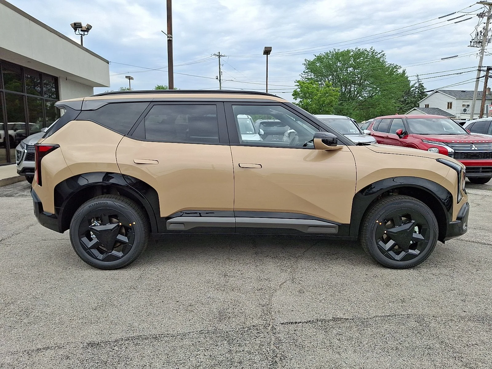 New 2027 Brown Kia X-Line S image 9