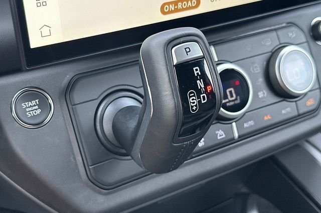 New 2026 Santorini Black Land Rover S image 20