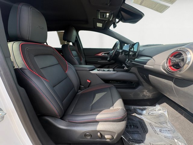 Certified Used 2025 Iridescent Pearl Tricoat Chevrolet RS image 15
