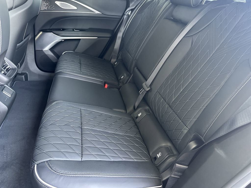 2026 Cadillac LYRIQ V Premium - Photo 32