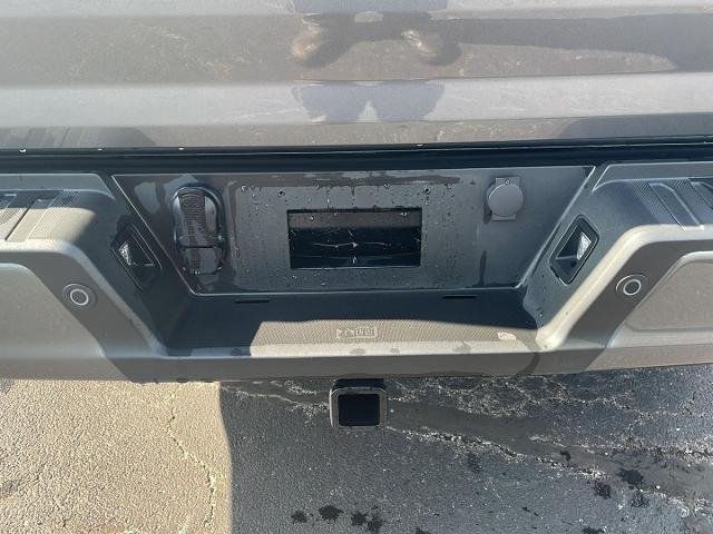 New 2026 Carbonized Gray Metallic Ford XLT image 36