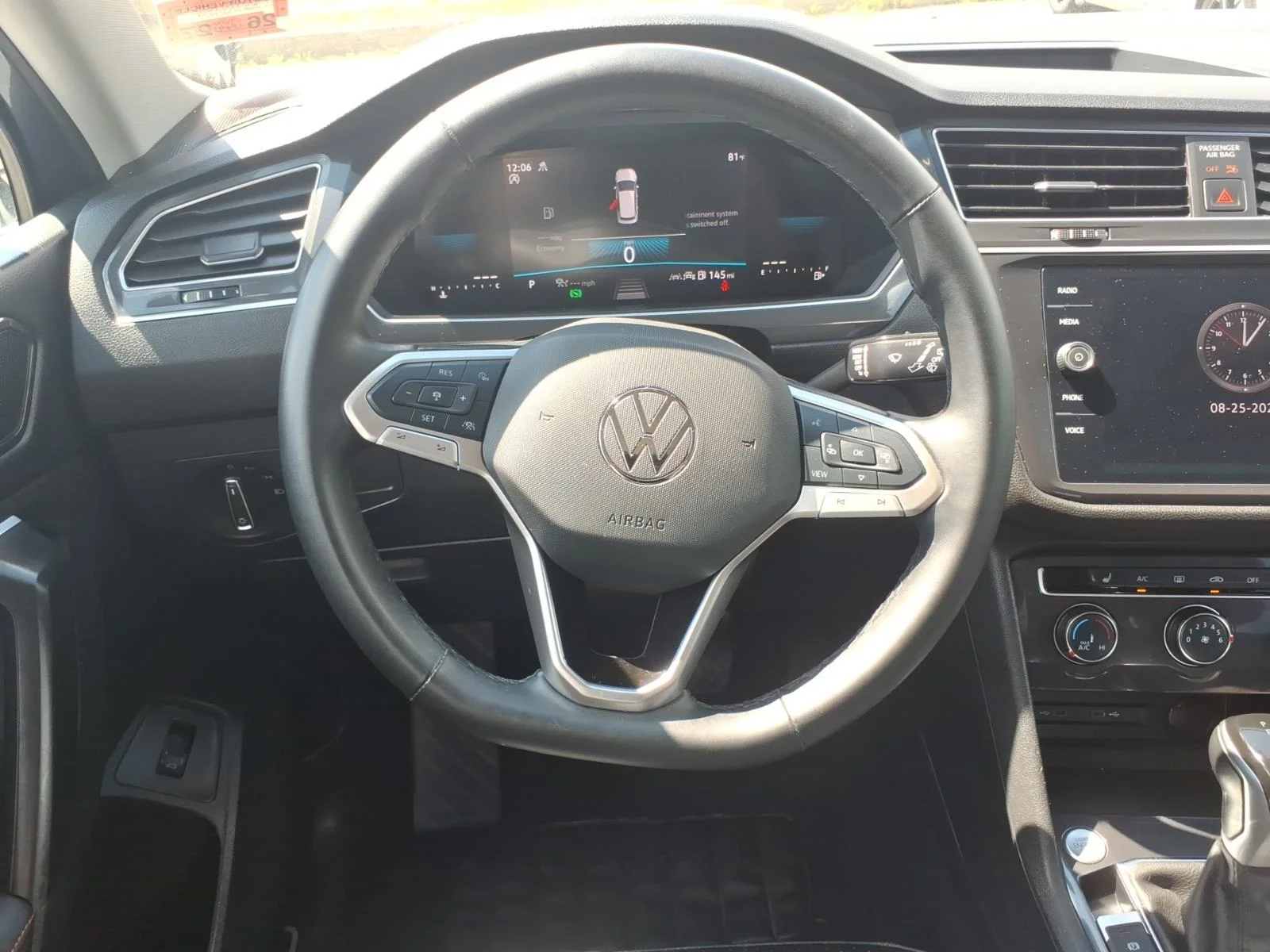 Used 2024 Platinum Gray Volkswagen 2.0T SE image 18