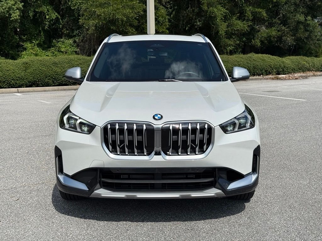 Used 2024 Mineral White Metallic BMW xDrive28i image 8