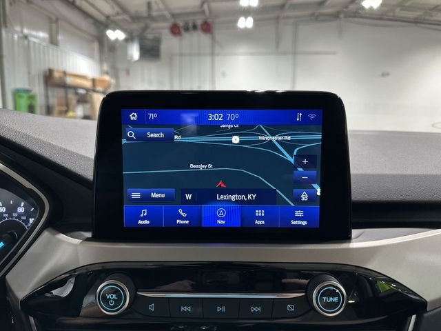 Used 2020 Black Metallic Ford SE image 24