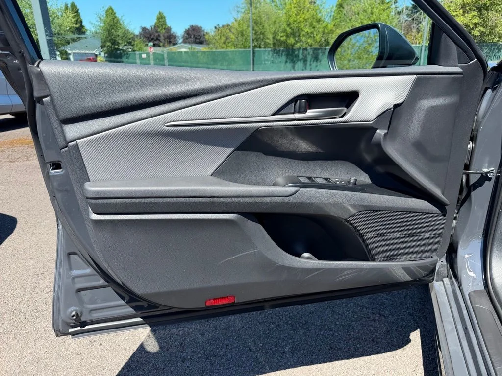 Used 2025 Underground Toyota SE image 12