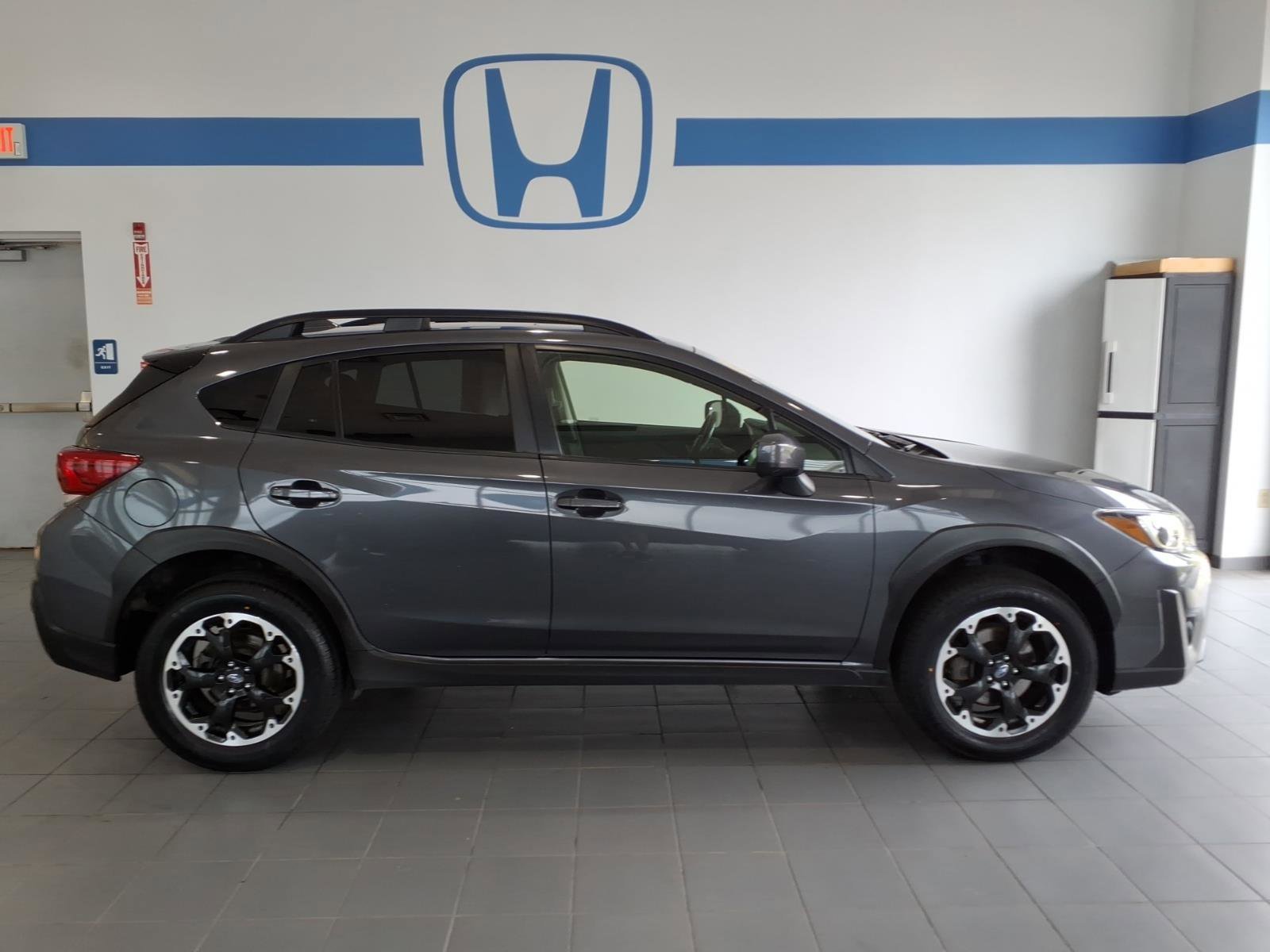 Used 2023 Magnetite Gray Metallic Subaru Premium image 4