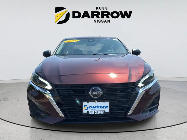 Used 2024 Red Nissan 2.5 SV image 8